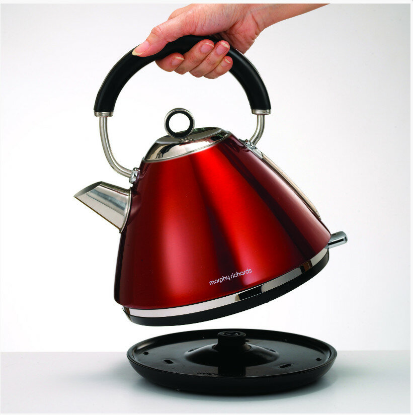 Czajnik MORPHY RICHARDS 102104 Czarny