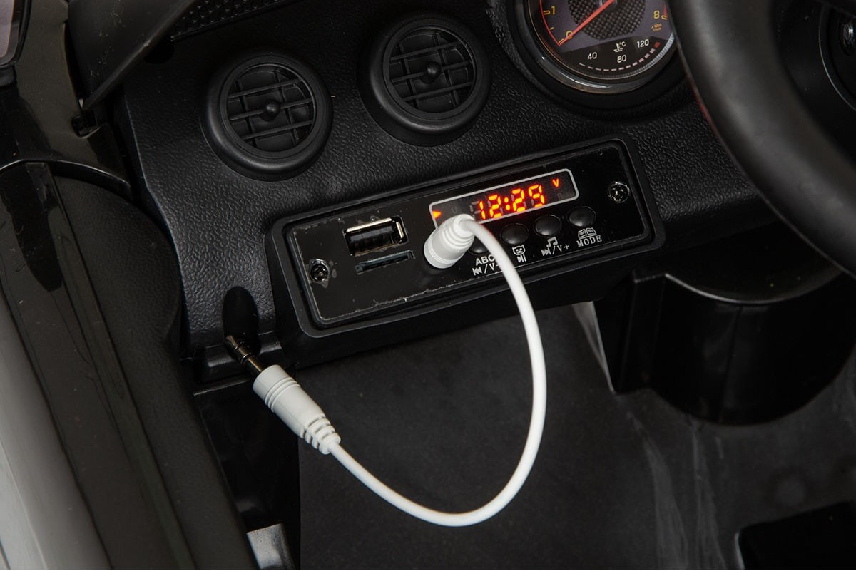 Samochod dla dziecka ENERO Mercedes AMG GTR 1033051 Czarny prowadzenie hamowanie panel