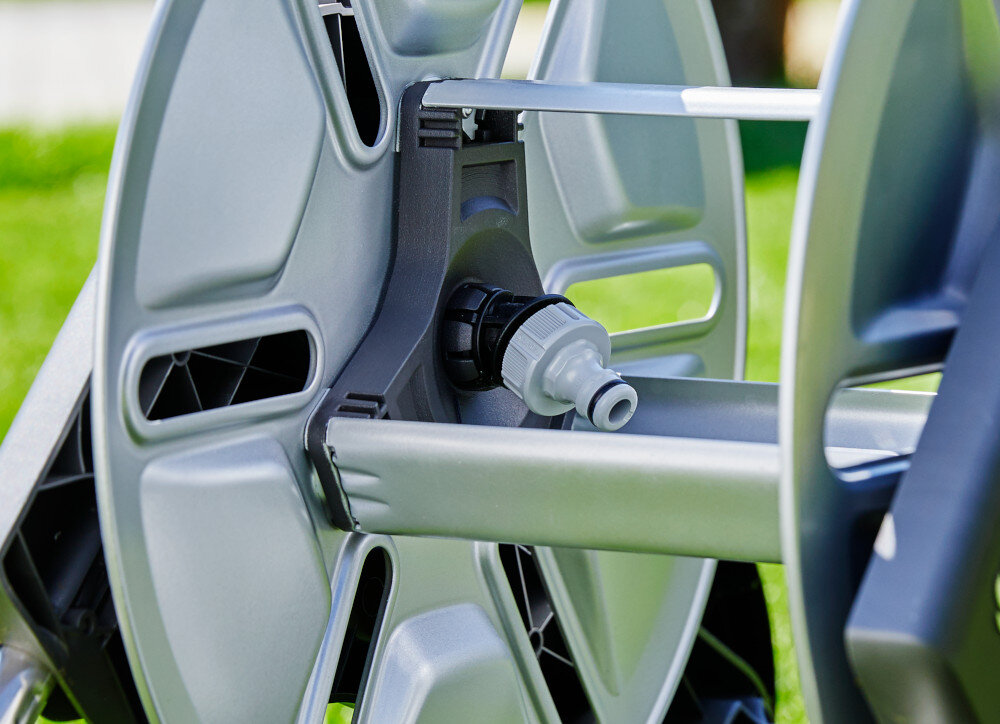 Wózek na wąż GARDENA CleverRoll L Easy metal 18550-20 korba solidna metalowa wykonczenie z miekkiego tworzywa sztucznego skladana