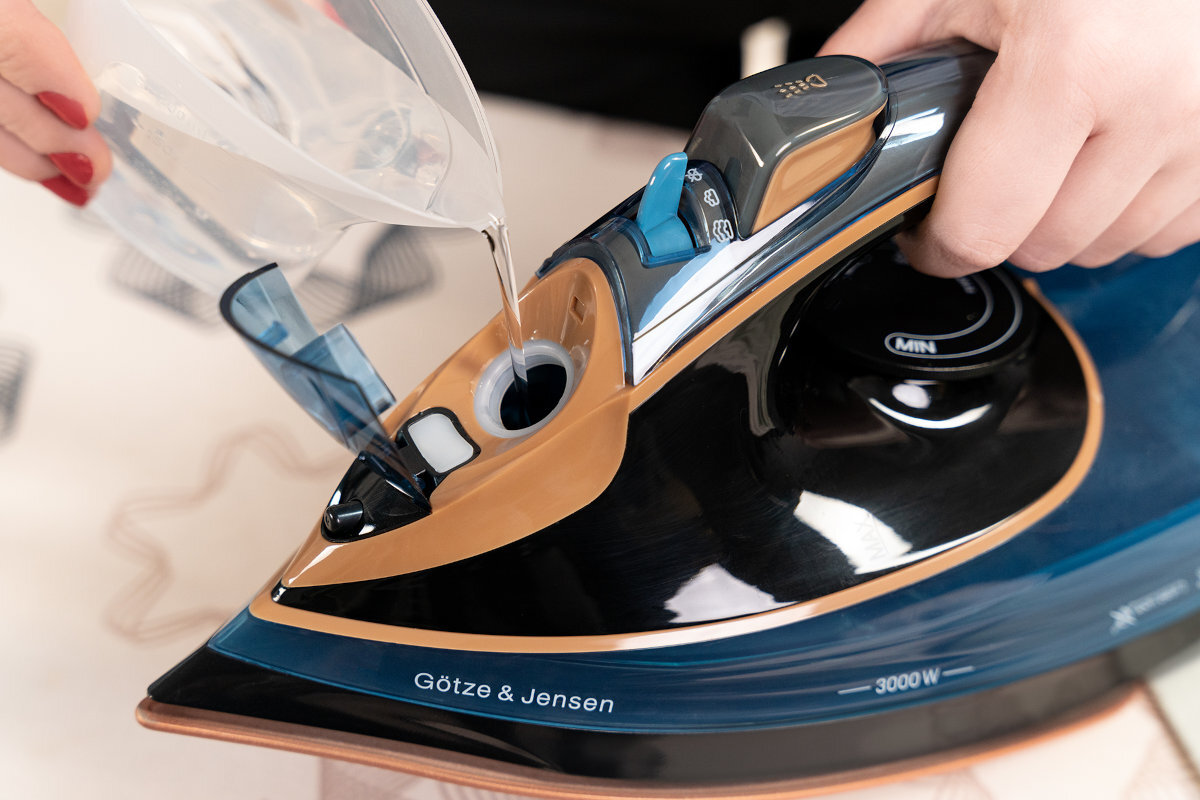 Żelazko GÖTZE & JENSEN IG750 pojemnik zbiornik na wode blokada kapania