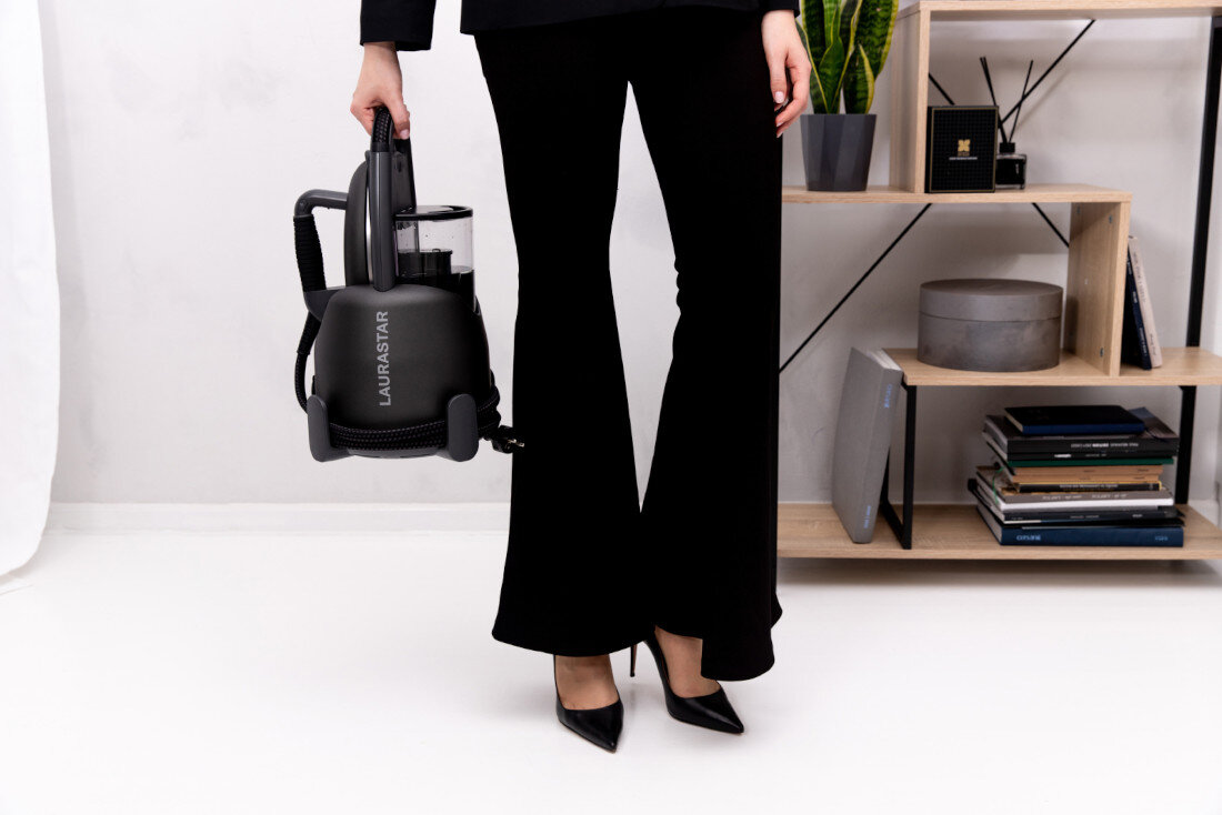 Generator pary LAURASTAR Lift Xtra Titan konstrukcja wygoda komfort użytkowanie korzystanie prasowanie w pionie w poziomie