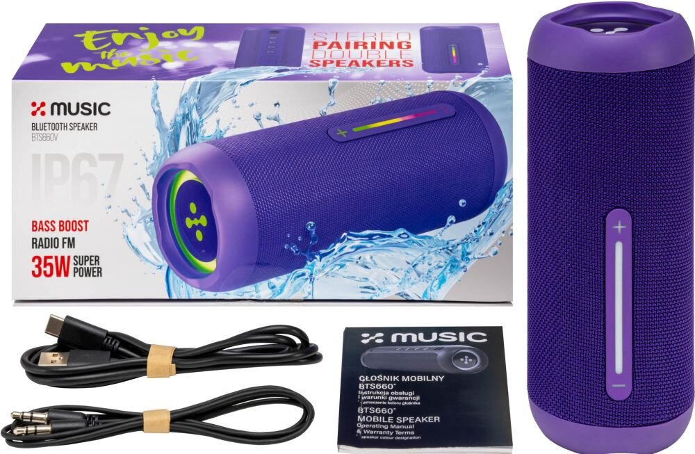 Na obrazie znajduje się fioletowy głośnik mobilny z widocznym logo \'X MUSIC\' oraz pudełko z grafiką przedstawiającą głośnik i tekstem \'Enjoy the music\'. Obok znajdują się dwa kable oraz instrukcja obsługi z napisem \'Głośnik mobilny BTS660\'.