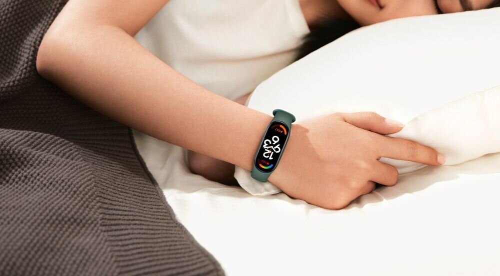 Smartband XIAOMI Smart Band 7 ekran bateria czujniki zdrowie sport pasek ładowanie pojemność rozdzielczość łączność sterowanie krew puls rozmowy smartfon aplikacja