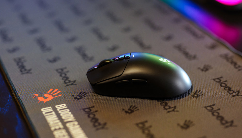 A4TECH Bloody R72 edytora M-Esport czułość DPI, przygotować makra i przypisać funkcje do przycisków. pamięci myszy - mysz na podkładce od boku