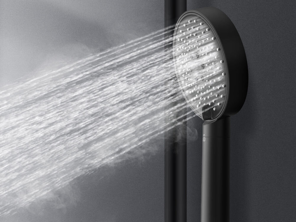 Słuchawka prysznicowa PHILIPS ASH1516BK Czarna Strumień wody wydobywający się z czarnej słuchawki prysznicowej Philips.