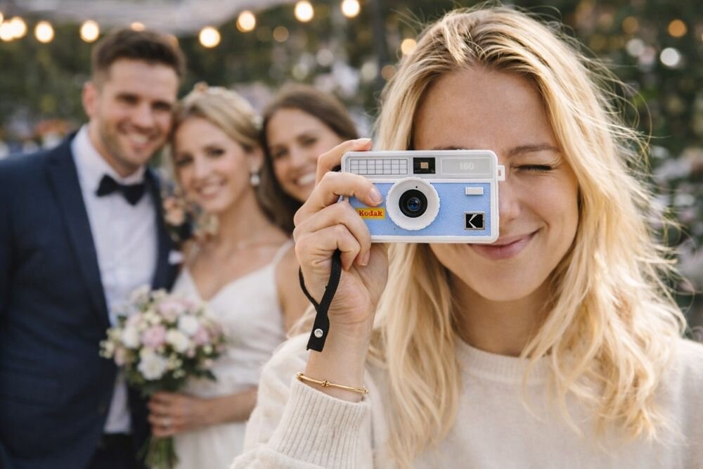 KODAK i60 aparat analogowy klasyczny wygląd beżowo-szara obudowa