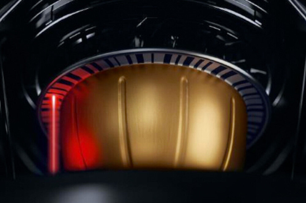 Ekspres DELONGHI Nespresso Vertuo Pop ENV90.B Dla każdego stylu i smaku gama kaw od intensywnych po delikatne napoje z mlekiem cappuccino, latte czy macchiato ziarna Arabiki i Robusty Hermetycznie zamknięte kapsułki świeżość i aromat