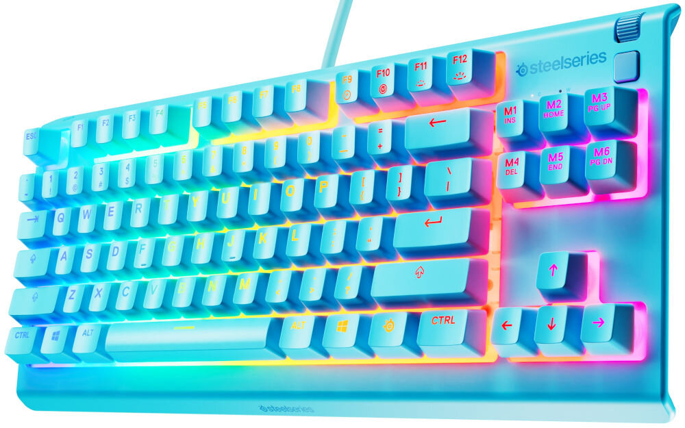 Klawiatura STEELSERIES Apex 3 TKL US Niebieski prezentacja klawiatury od przodu pod kątem na białym tle RGB oświetlenie PrismSync dopasuj do swojego stylu 16,8 milionów kolorów synchronizacja z produktami SteelSeries stylowy wygląd