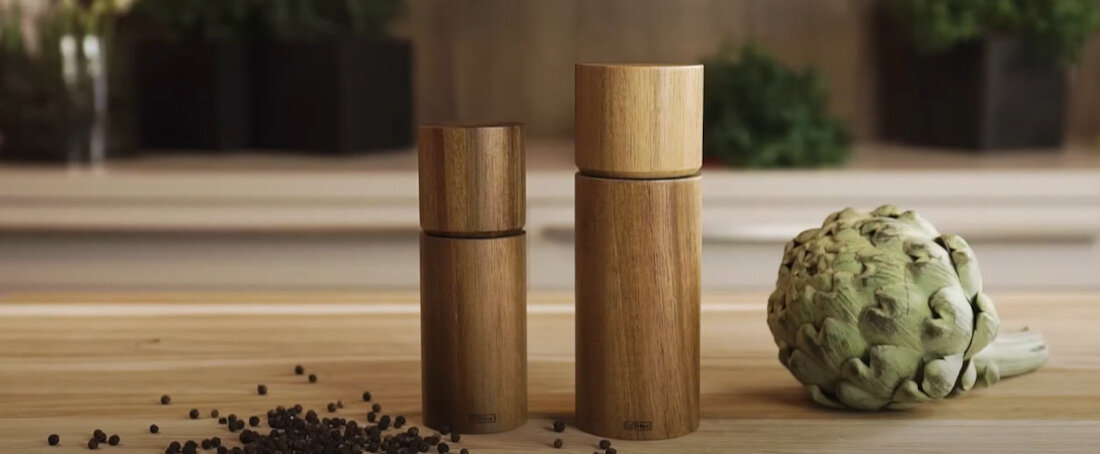 Młynek do przypraw ADHOC Acacia prezentacja wygląd design przód