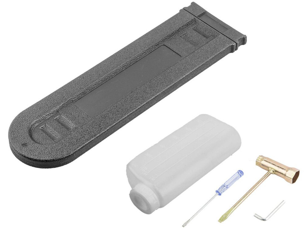 Piła spalinowa GRAPHITE 58G943 w zestawie łańcuch tnący prowadnica klucz sześciokątny z uchwytem klucz do świec z wkrętakiem instrukcja obsługi w polskiej wersji językowej karta gwarancyjna