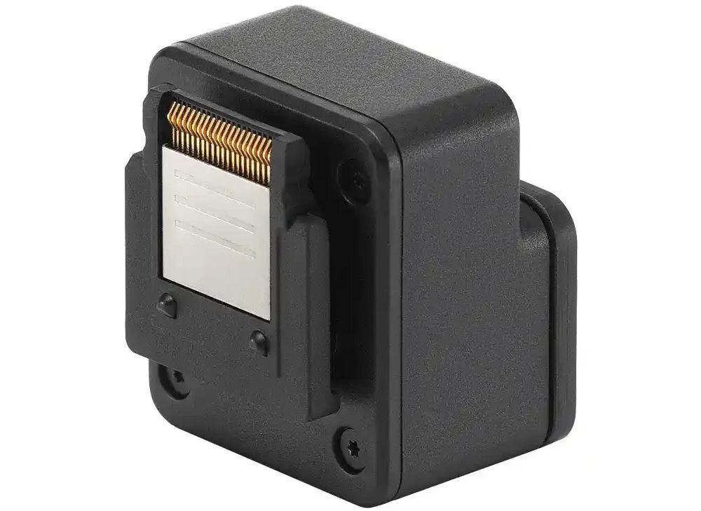 Adapter do aparatów DJI Mic Series prezentacja adaptera na białym tle pod kątem nagrywanie czterech ścieżek audio kontrola nad dźwiękiem