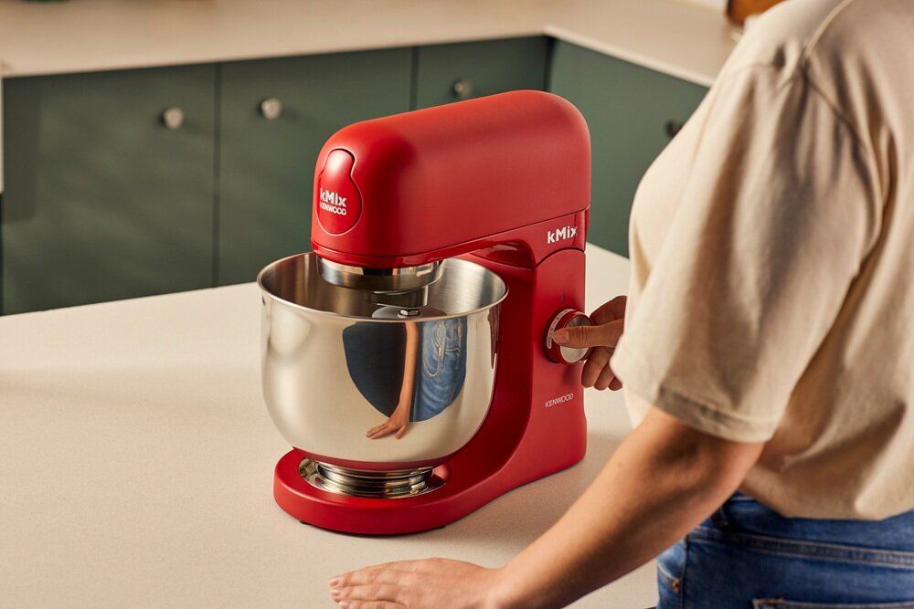 Robot kuchenny planetarny KENWOOD kMix KMX751ARD Czerwony przycisk start/stop, wygodny system