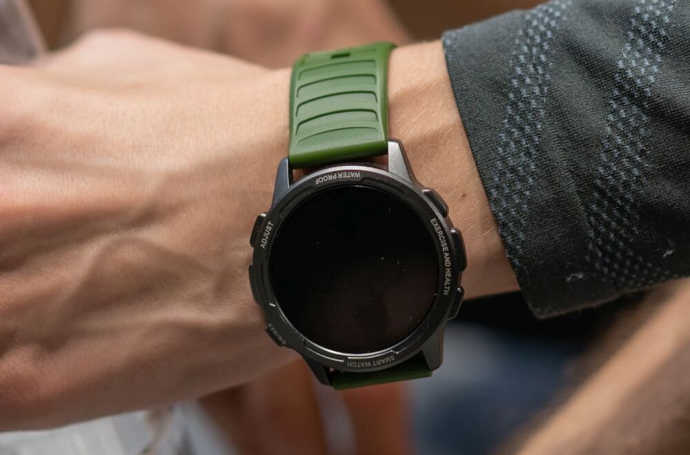 Smartwatch BEMI Tracker ekran bateria czujniki zdrowie sport pasek ładowanie pojemność rozdzielczość łączność sterowanie krew puls rozmowy smartfon aplikacja