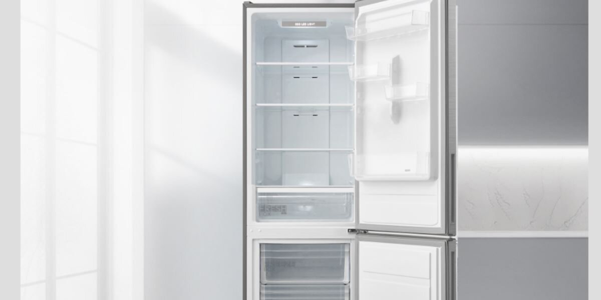 MIDEA MDRB424FGE02OE o pojemności 310 litrów i wykończeniu inox