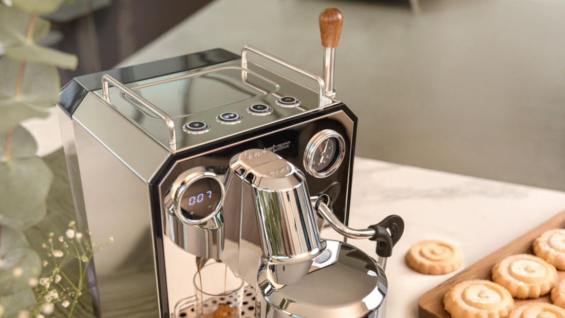 Ekspres CECOTEC Baristeo Intima Pełnia smaku w każdej filiżanc System preinfuzjie każdy łyk zachwyca głębią aromatu i gęstą cremą smak espresso