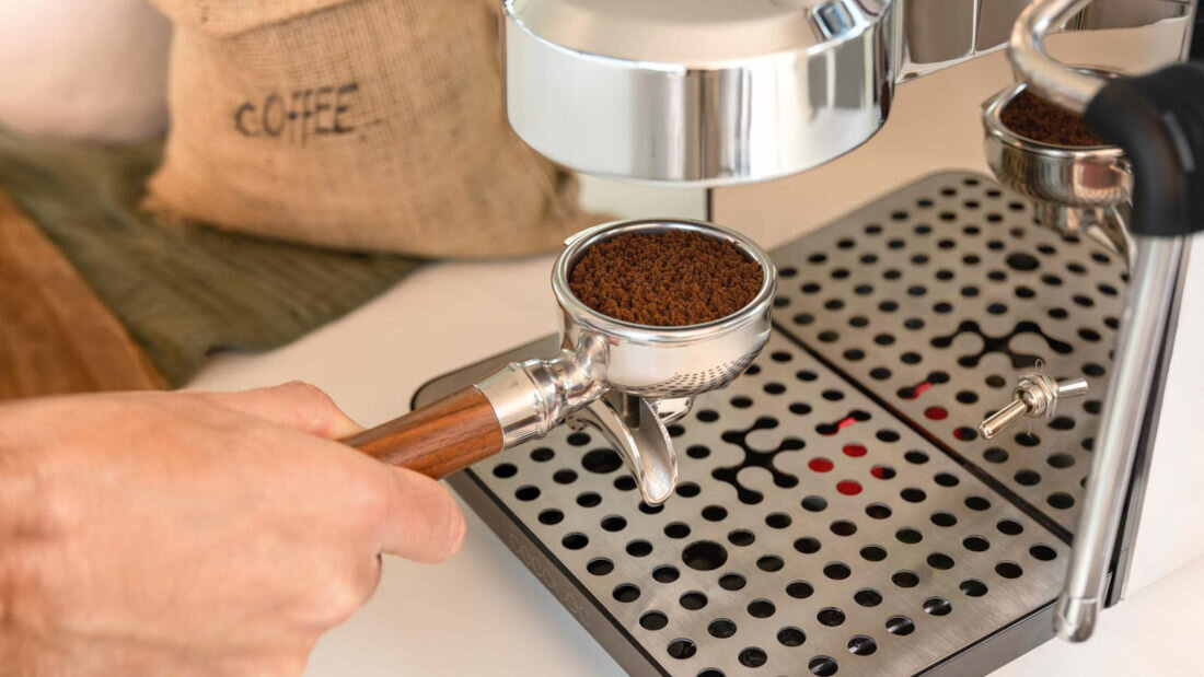 Ekspres CECOTEC Baristeo Intima standard ekstrakcji Filtr o średnicy 58 mm równomierne rozprowadzanie ciepła i ekstrakcję