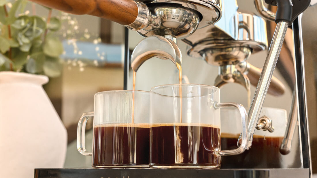 Ekspres CECOTEC Baristeo Intima Wygoda parzenia dla dwóch osób Podwójny wylot przygotowanie dwóch espresso jednocześnie