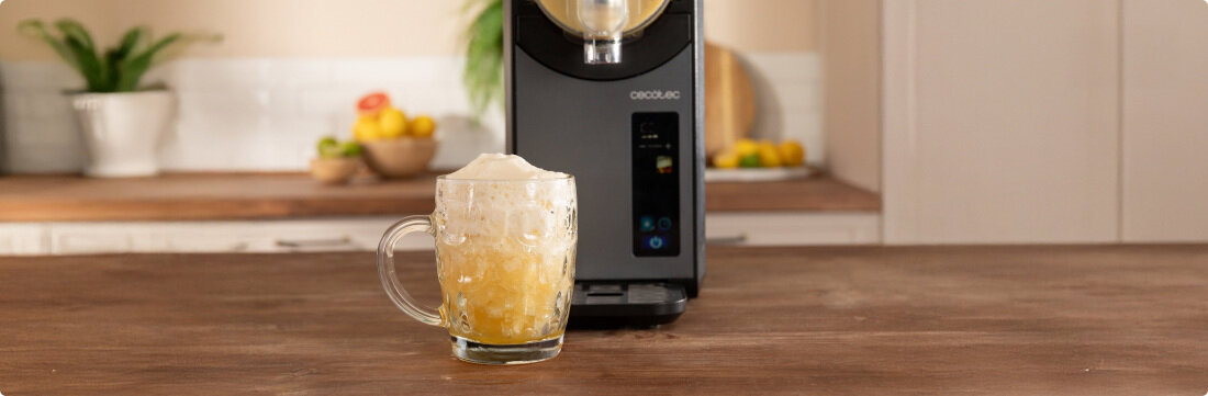 Maszynka do slushy  granitor CECOTEC Twist&Ice 2600 zdjęcie lifestyle 6 gotowych programów do lodów, frappé, napojów mieszanych, a także lodowych wersji wina czy piwa za pomocą jednego kliknięcia