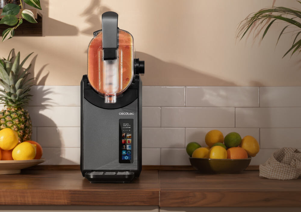 Maszynka do slushy  granitor CECOTEC Twist&Ice 2600 zdjęcie lifestyle Wygodne sterowanie Dotykowy panel sterowania Czas pracy od 15 do 60 minut