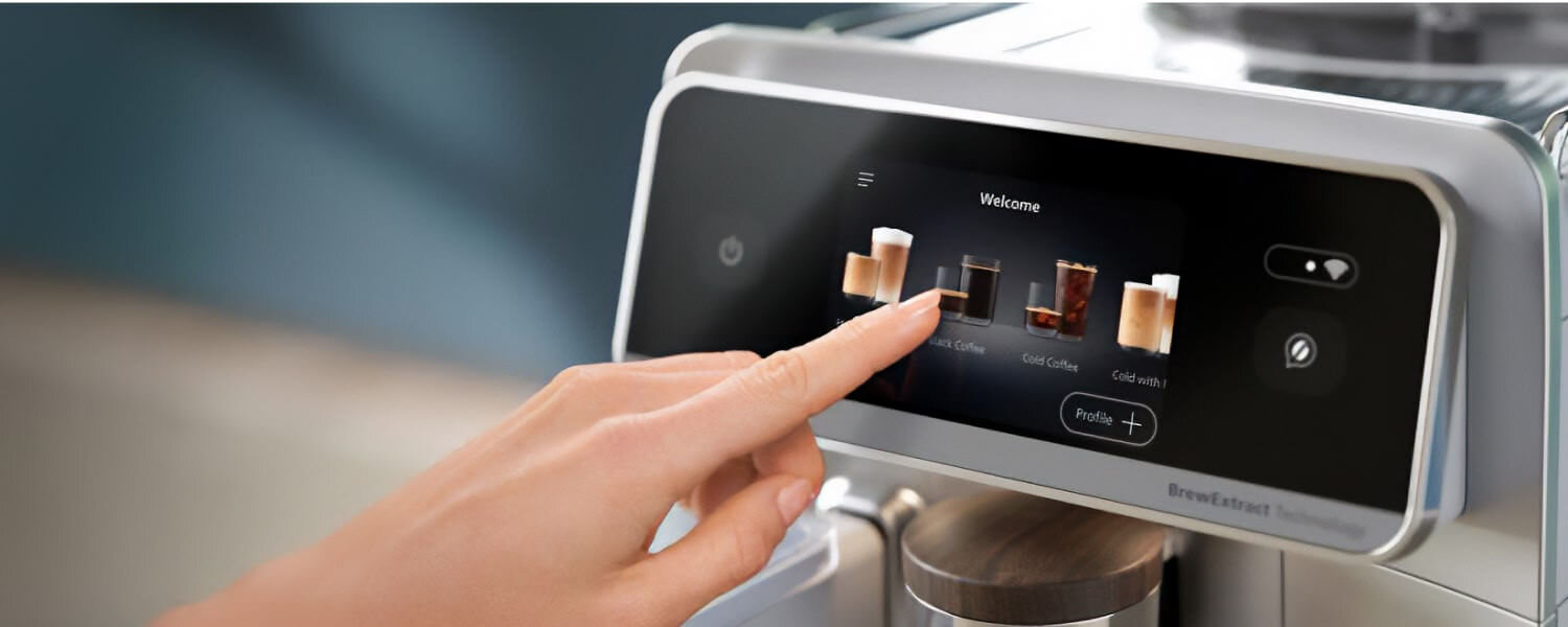 Ekspres do kawy Philips EP8757 posiada duży ekran dotykowy