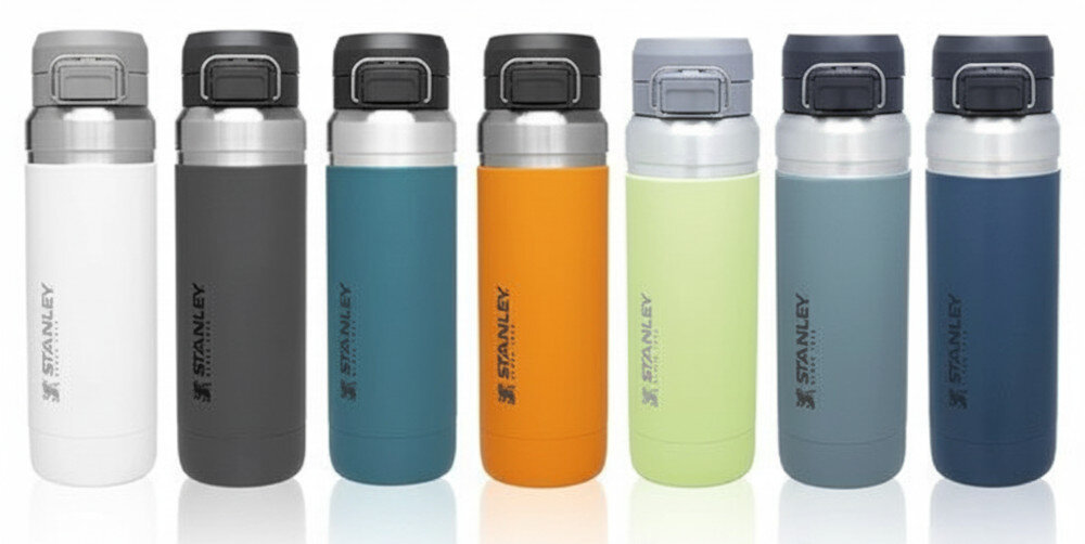 Butelka termiczna STANLEY Quick Flip Pomarańczowy 700 ml wygląd prezentacja wizualizacja design W domu i na wynos