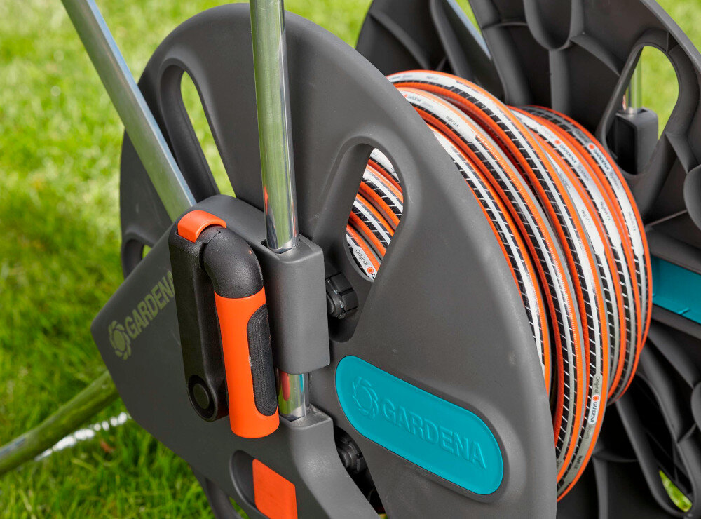 Wózek na wąż GARDENA CleverRoll L Easy Zestaw 18522-20 waz o dlugosci 50 metrow swobodne operowanie srednica weza 13 mm odpowiedni przeplyw wody skuteczne rownomierne nawadnianie roslin
