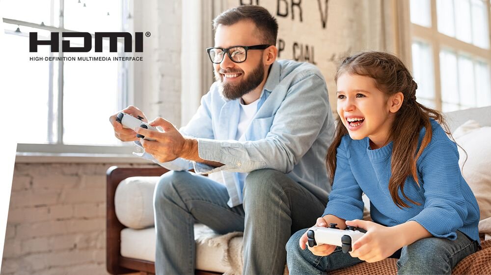 Telewizor SHARP 55HM5745E HDMI 2.1 eARC ALLM konsole, osoby trzymające kontrolery do gry w rękach