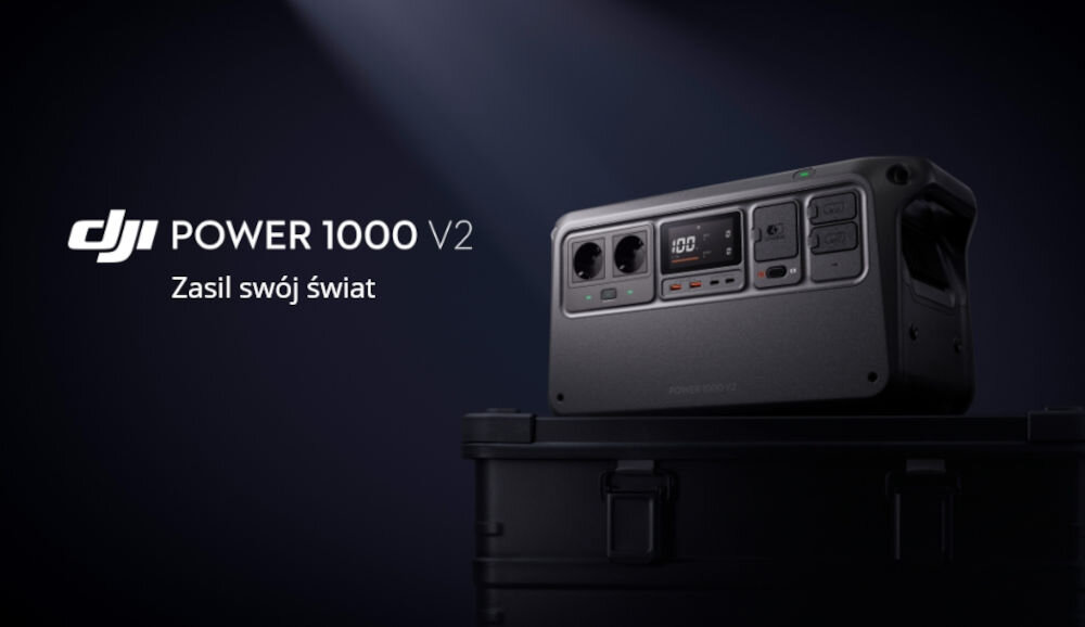 Stacja zasilania DJI 1000 V2 1024Wh Bank energii, energia, zasilanie, ładowanie, prąd, na czarnym tle stoi stacja zasilania frontem prawo skos, obok napis power 1000