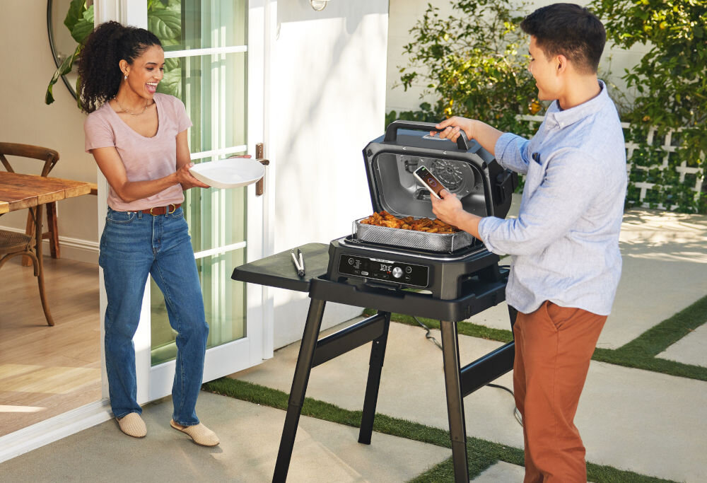 Grill elektryczny NINJA OG901EU Woodfire Pro Connect XL pyszne posiłki