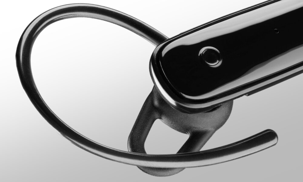 CELLULARLINE Score monofoniczna słuchawka Bluetooth® 7,2 g odczepianym zaczepem na ucho stabilność i komfort