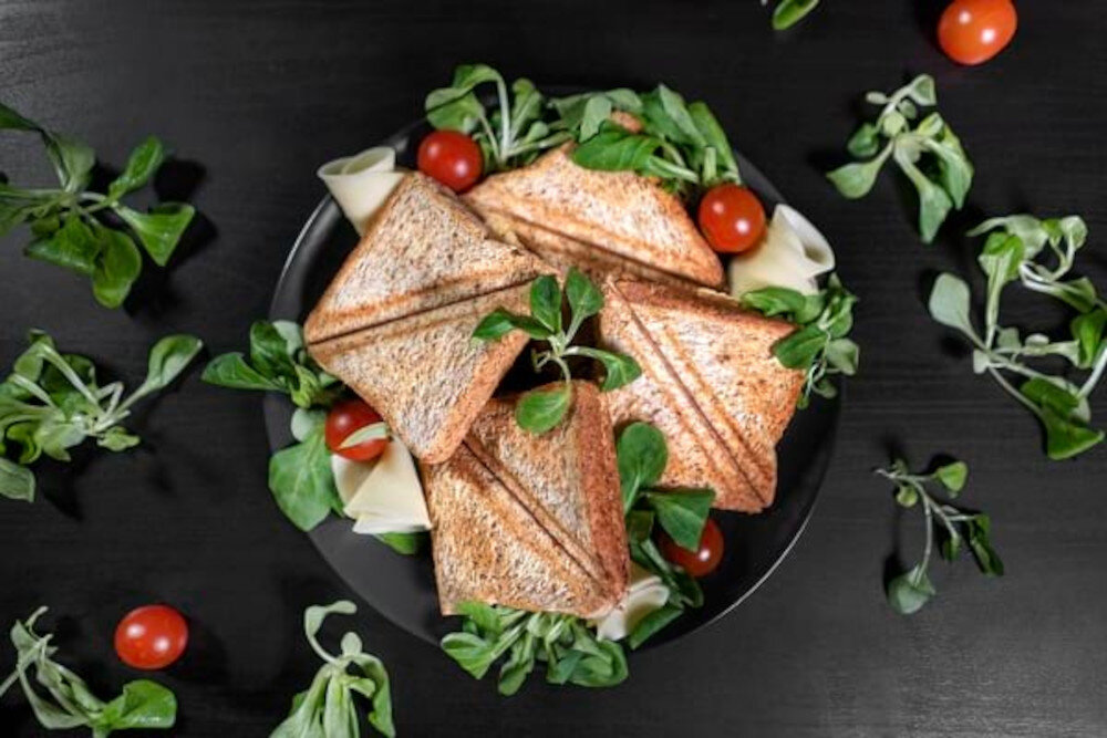 Opiekacz CONCEPT SV3057 4w1 zdjęcie lifestyle Chrupiące kanapki Płyty do kanapek sposób na śniadanie, lunch lub szybką kolację