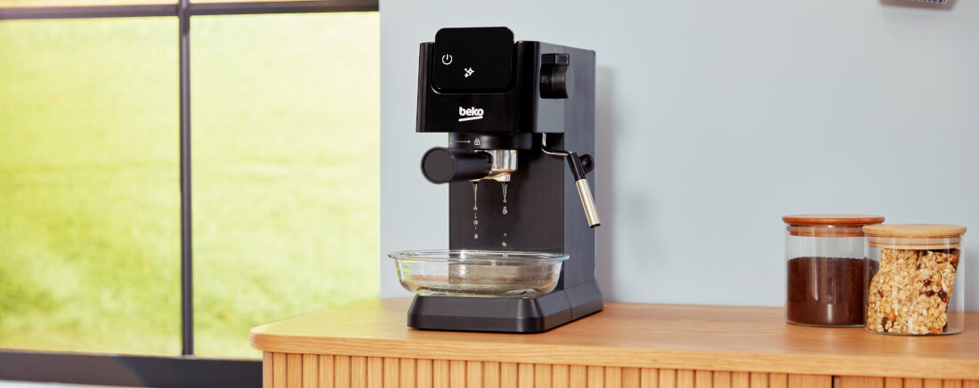 Ekspres BEKO Caffeexperto CEP5302B latwe czyszczenie funkcja automatycznego czyszczenia funkcja odkamieniania