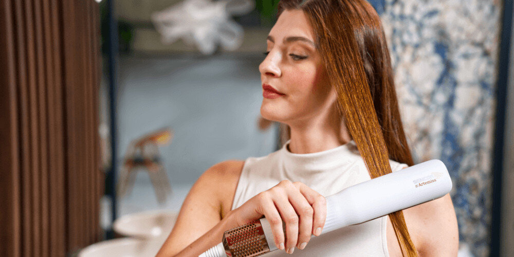 Aeroprostownica SENCOR Artemiss SHI 9100RS Do codziennej stylizacji  łączy działanie gorących płytek z nadmuchem powietrza efekt gładkich i prostych włosów naturalny blask, gładkość i zdrowy wygląd 2 tryby pracy Wet Dry  na mokro, jak i na sucho