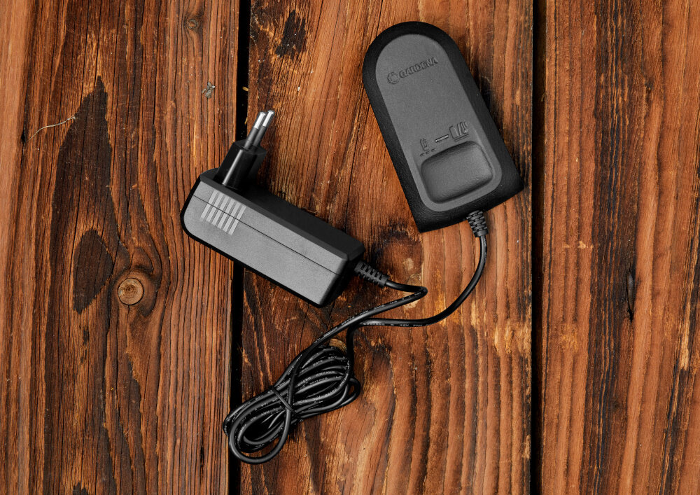 Ładowarka GARDENA P4A AL 1810 CV 14900-20 wydajne ladoewanie kompatybilnosc niezawodne narzedzie