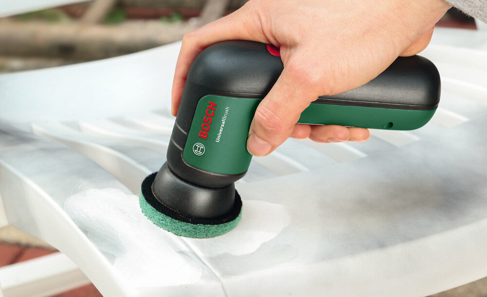 Szczotka BOSCH UniversalBrush 06033E0000 narzedzie do czyszczenia wszechstronna wydajna mechaniczne czyszczenie usuwanie zanieczyszczen z roznych powierzchni