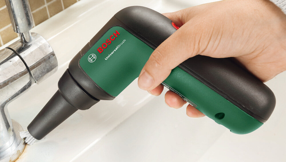 Szczotka BOSCH UniversalBrush 06033E0000 wbudowany akumulator napiecie 3,6 V pojemnosc 1,5 Ah silnik bezszczotkowy predkosc obrotowa do 251 obr/min