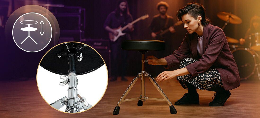 Stołek dla perkusisty MUSICMATE MM-K40 DrumChair komfort regulowane siedzisko i stabilność, osoba kucająca przy stołku regulująca wysokość