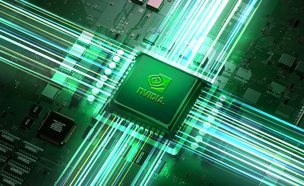 Wizualizacja zielonej płyty głównej z procesorem NVIDIA GPU otoczonym świetlistymi zielonymi liniami danych na ciemnym tle z komponentami elektronicznymi - NVIDIA GeForce RTX