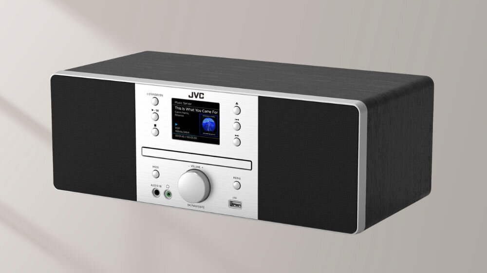 Wieża JVC RD-E874B z dwupasmowym Wi-Fi 2,4 i 5 GHz, wieża pod skosem na szarym tle