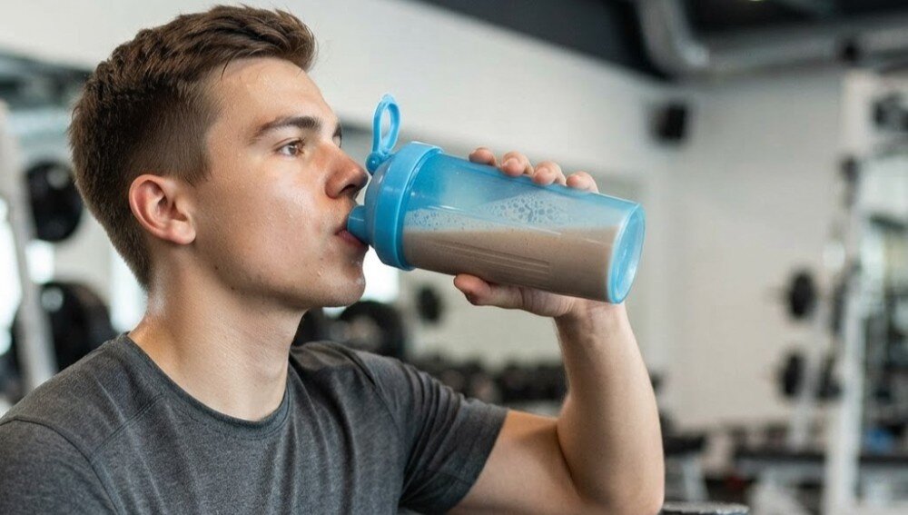 Odżywka białkowa BIOTECH Iso Whey Zero Orzch laskowy (1816 g) Bez cukru