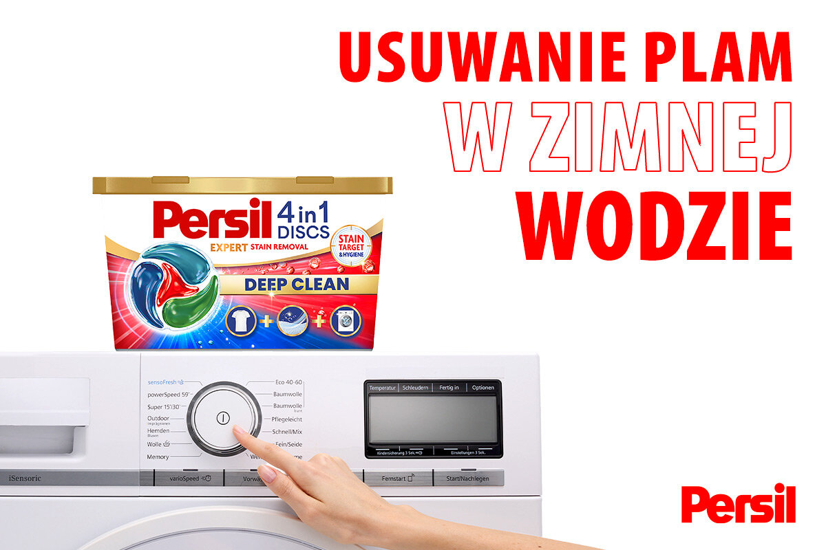 Kapsułki do prania PERSIL Discs Expert 4 in 1 Stain - 54 szt. na białym tle widoczny panel pralki z zaznaczonymi programami na której stoją różne produkty do prania marki Persil obok napis usuwanie plam w zimnej wodzie i w dolnym roku logo Persil