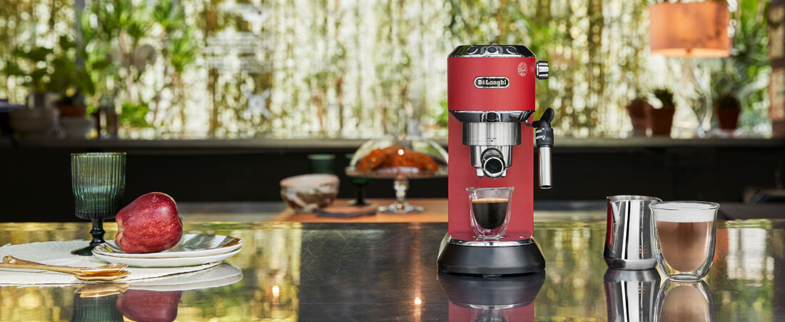 Ekspres DELONGHI Dedica Style EC685.M Stosowanie saszetek E.S.E