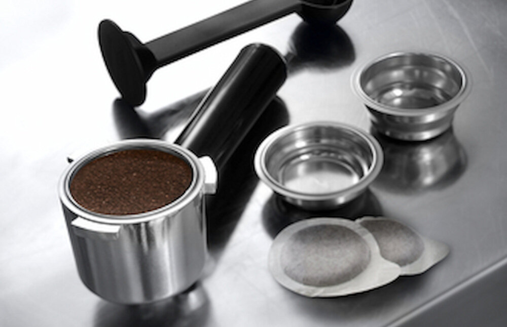 Ekspres DELONGHI Dedica Style EC685.M 3 oddzielne filtry saszetki E.S.E.