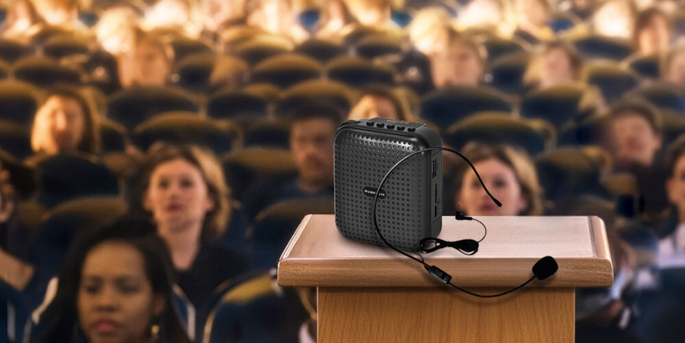 Wzmacniacz głosu MUSICMATE MM-WG300 VoiceBooster Bezprzewodowa konstrukcja wyposażona w ergonomiczną 
					klamrę oraz pasek na ramię podświetlany ekran LED