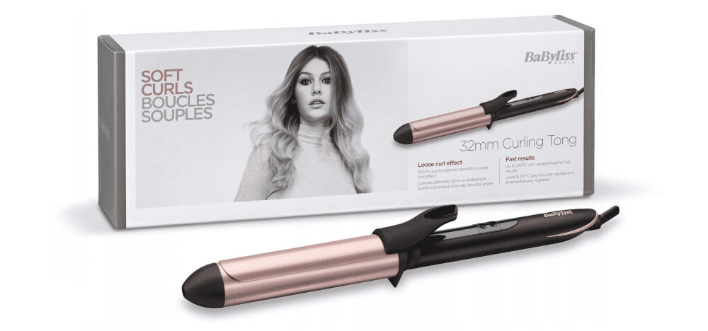 Na obrazie widoczna jest lokówka w kolorze różowego złota z czarnymi elementami, obok której znajduje się pudełko z napisem \'SOFT CURLS BOUCLES SOUPLES\' oraz \'32mm Curling Tong\'.