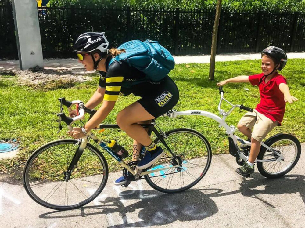 Przyczepka rowerowa WEERIDE Co-Pilot Srebrny kontrola przez rodzica w pelni bezpieczna jazda
