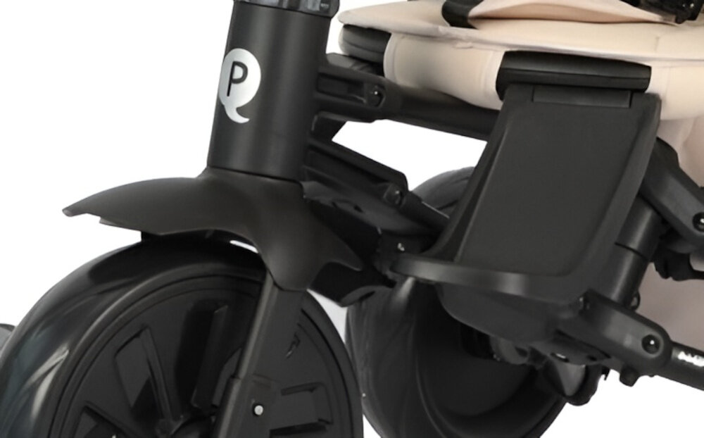 Trójkołowiec QPLAY Nova Max Siedzisko 360°, Aluminiowa rama, Wolne koło, Opony EVA Beżowy zbliżenie na podnóżek dwa rodzaje podnóżków dla niemowląt dla małych dzieci nóżki dziecka nie będą swobodnie zwisać odpowiednia pozycja ciała wygodne oparcie nóg na podnóżkach