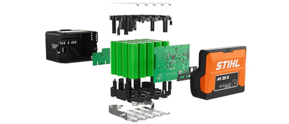 Akumulator STIHL AK 30 S 5Ah 36V, Schemat budowy akumulatora STIHL AK 30 S z widocznymi ogniwami i elektroniką, elektronika, trawa, gałęzie, moc