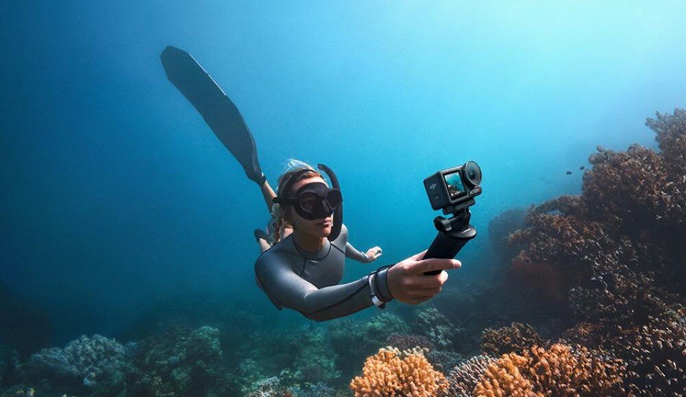 Kamera sportowa DJI Osmo Action 5 Pro Adventure Combo wodoodporność głębokość miernik ciśnienia czujnik temperatury barwowej