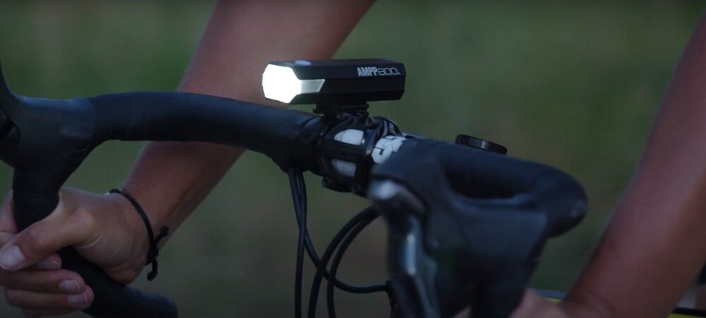 Lampka rowerowa CATEYE przednia AMPP 1100 widok tryby świecenia